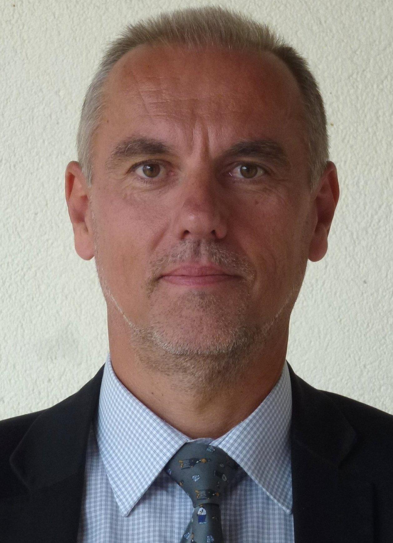 Liviu HINOVEANU
